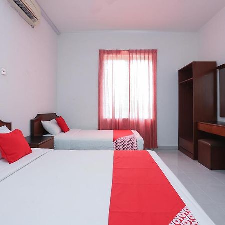 Oyo 8966 Dee Wana Resort 1 Пасир Путе Екстериор снимка
