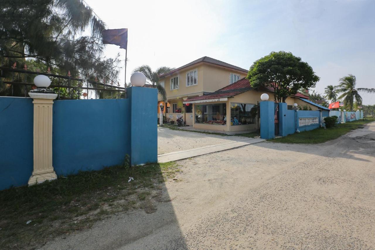 Oyo 8966 Dee Wana Resort 1 Пасир Путе Екстериор снимка