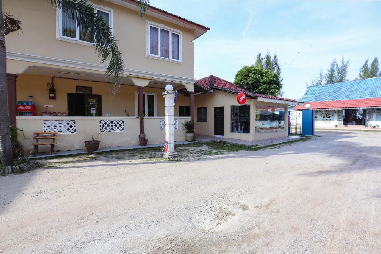Oyo 8966 Dee Wana Resort 1 Пасир Путе Екстериор снимка