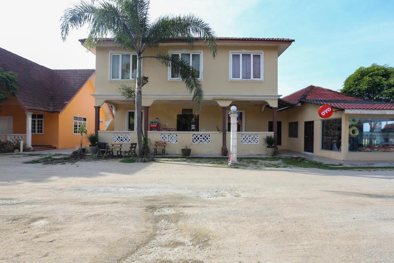Oyo 8966 Dee Wana Resort 1 Пасир Путе Екстериор снимка